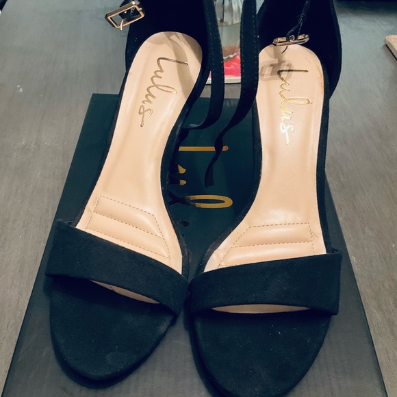 Lulus style Lover size 5.5. Only worn for maybe 3 hours - Picture 5 of 5